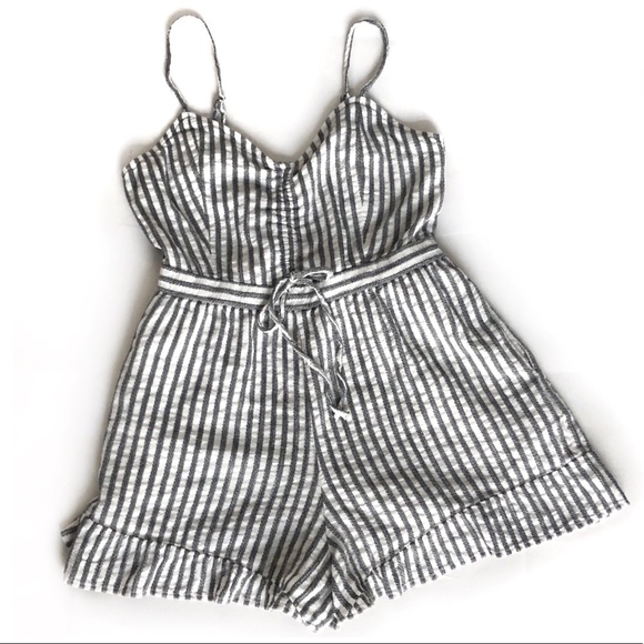 SOLD ⵈ❭ AEO Striped Ruffle Hem Romper Playsuit - Picture 3 of 8
